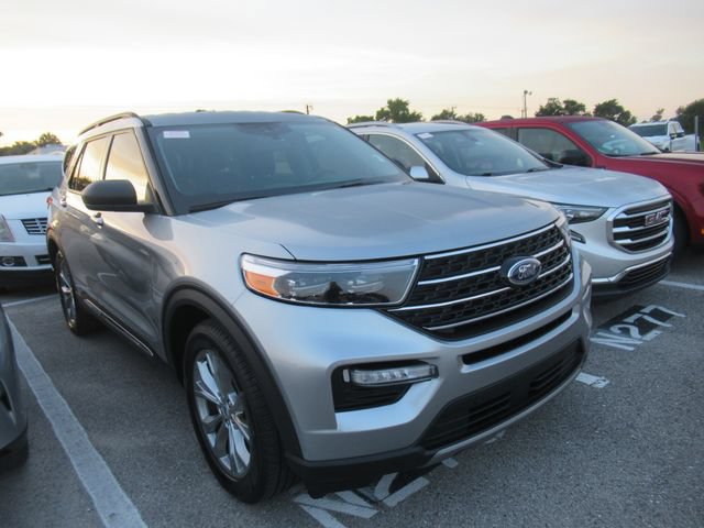 Certified 2023 Ford Explorer XLT w/ Equipment Group 202A RWD image 1