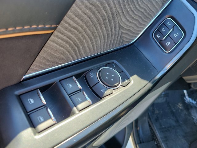 Certified 2021 Ford F150 Platinum w/ Equipment Group 701A High image 22