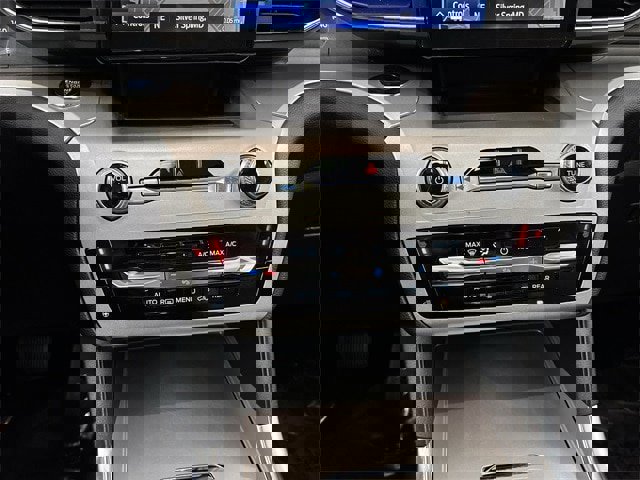 Certified 2022 Ford Explorer XLT w/ Equipment Group 202A image 11