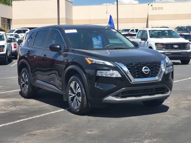 Used 2023 Nissan Rogue SV FWD image 3