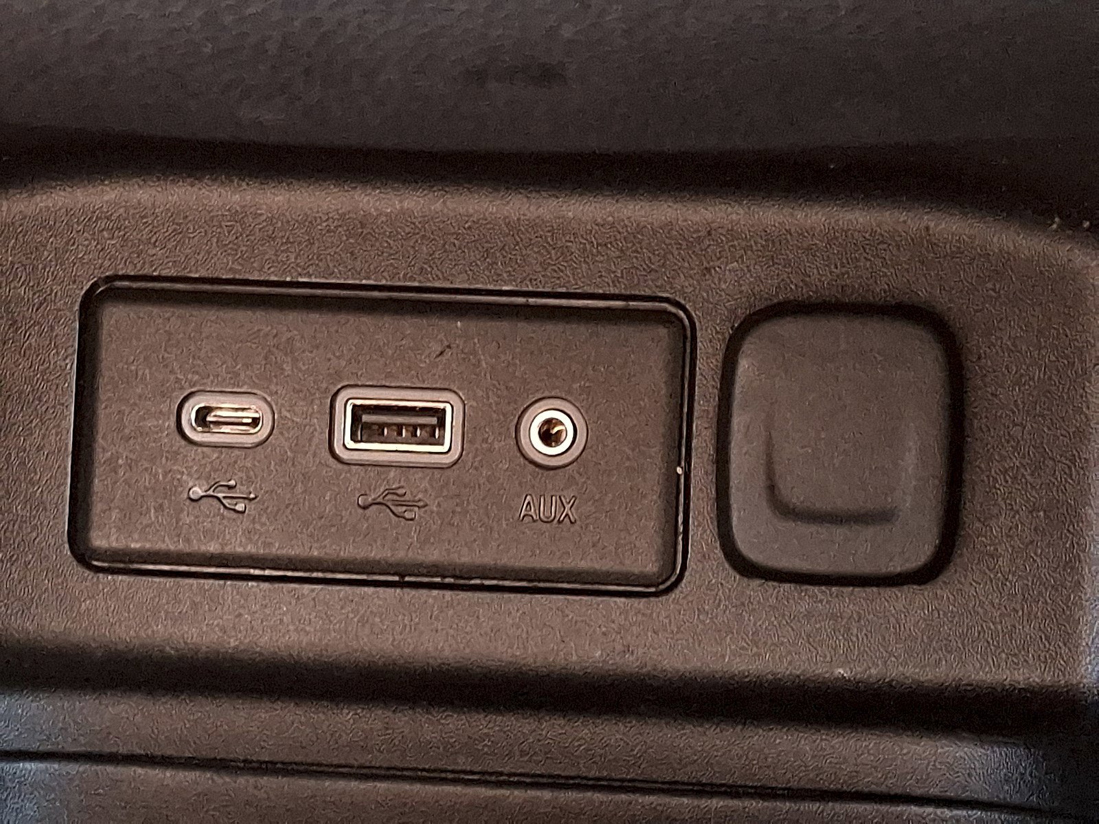 Used 2020 Chevrolet Equinox LT image 23