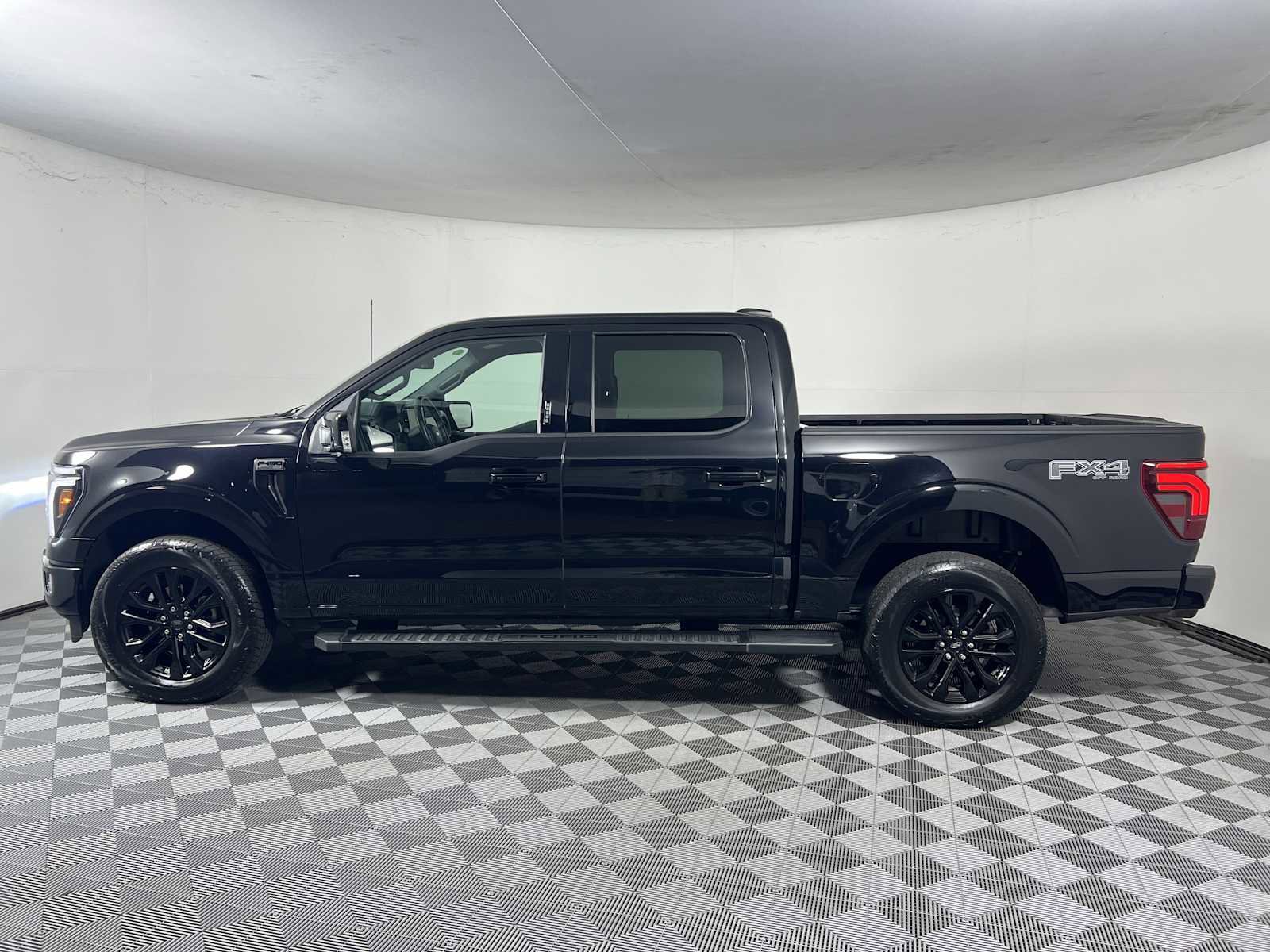 Certified 2024 Ford F150 Lariat w/ Bed Utility Package AWD/4WD image 7
