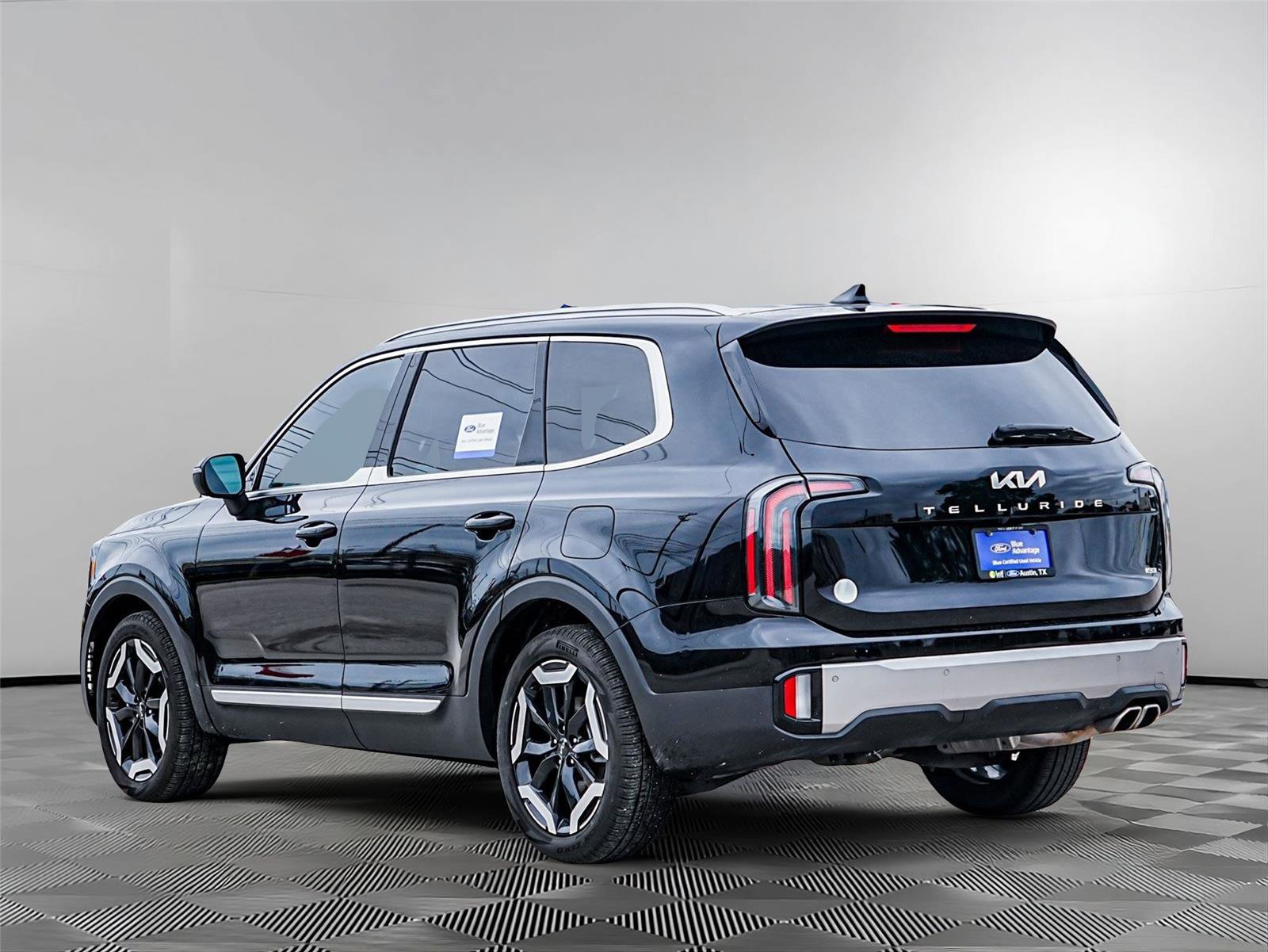 Used 2025 Kia Telluride EX AWD/4WD image 6