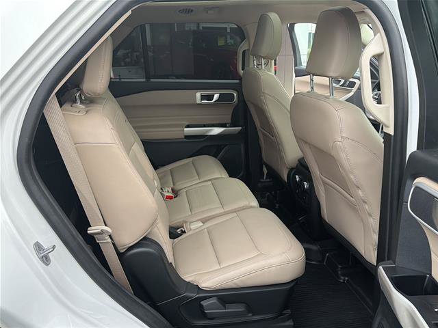 Certified 2022 Ford Explorer XLT w/ Equipment Group 202A AWD/4WD image 36