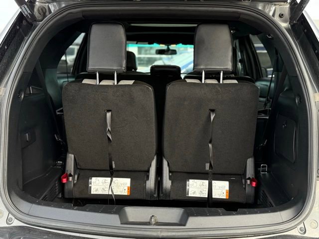 Certified 2017 Ford Explorer XLT w/ Equipment Group 202A image 21