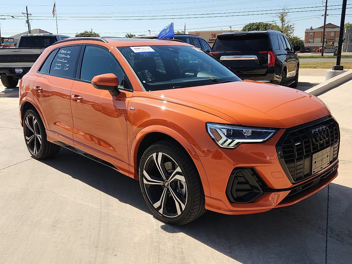 Used 2023 Audi Q3 2.0T Premium Plus w/ Premium Plus Package AWD/4WD image 4