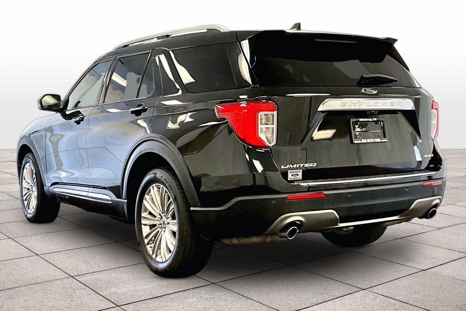 Certified 2022 Ford Explorer Limited w/ Limited Technology Package image 10