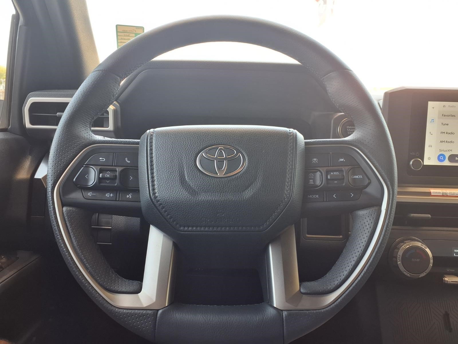 Used 2025 Toyota 4Runner SR5 AWD/4WD image 30