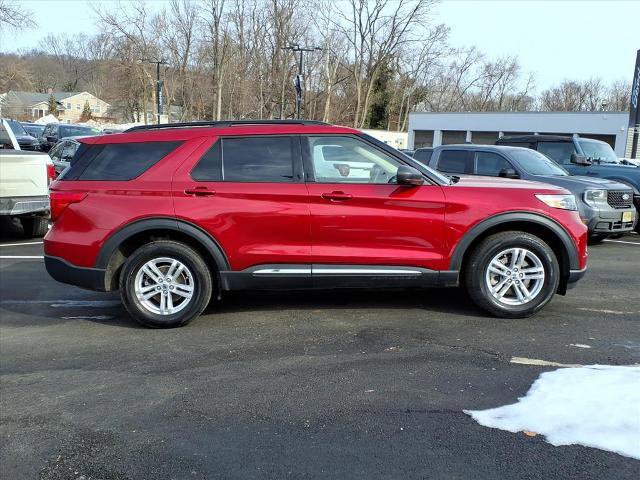 Certified 2022 Ford Explorer XLT w/ Equipment Group 202A image 6