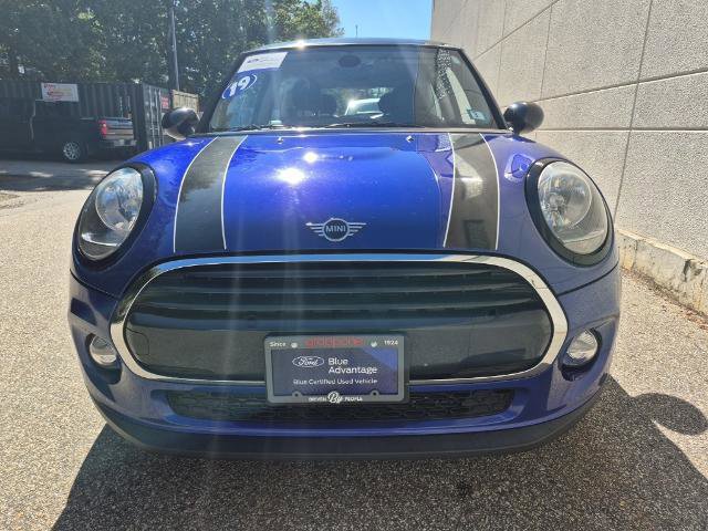 Used 2019 MINI Cooper 2-Door Hardtop w/ Signature Upholstery Package image 5