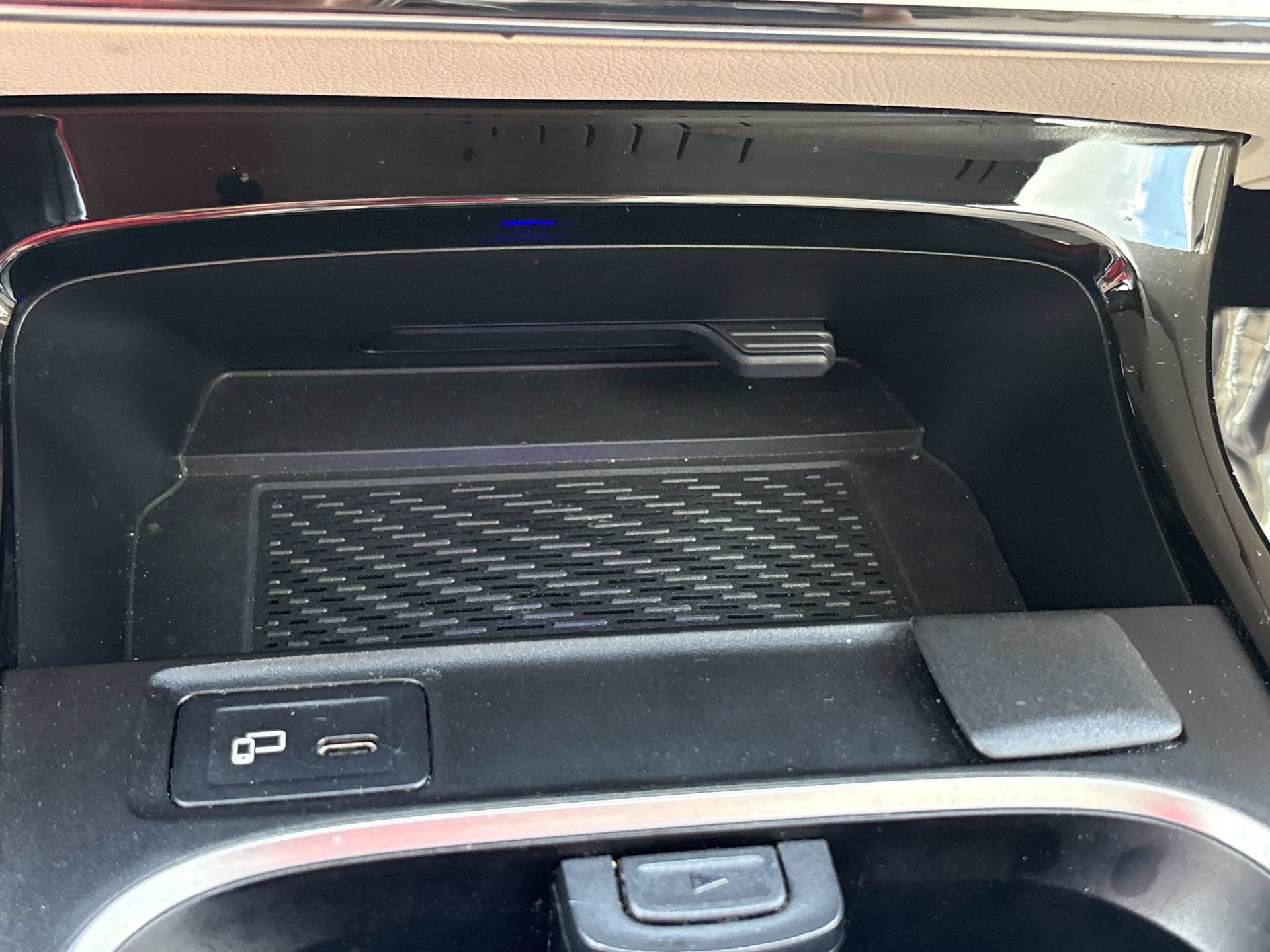 Used 2023 Mercedes-Benz CLA 250 4MATIC w/ Premium Package image 6