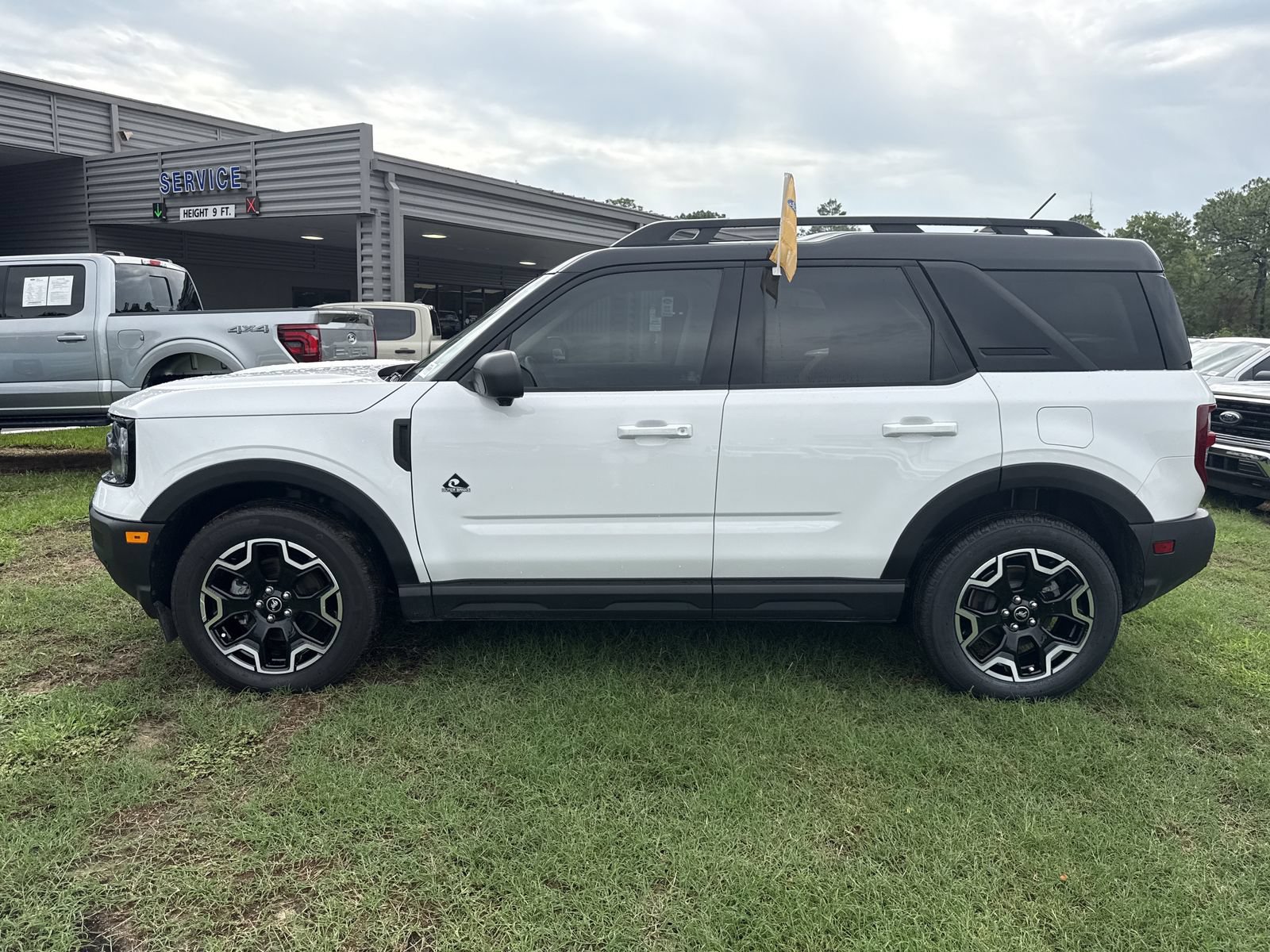 Certified 2025 Ford Bronco Sport Outer Banks w/ Outer Banks Tech Package+ AWD/4WD image 9