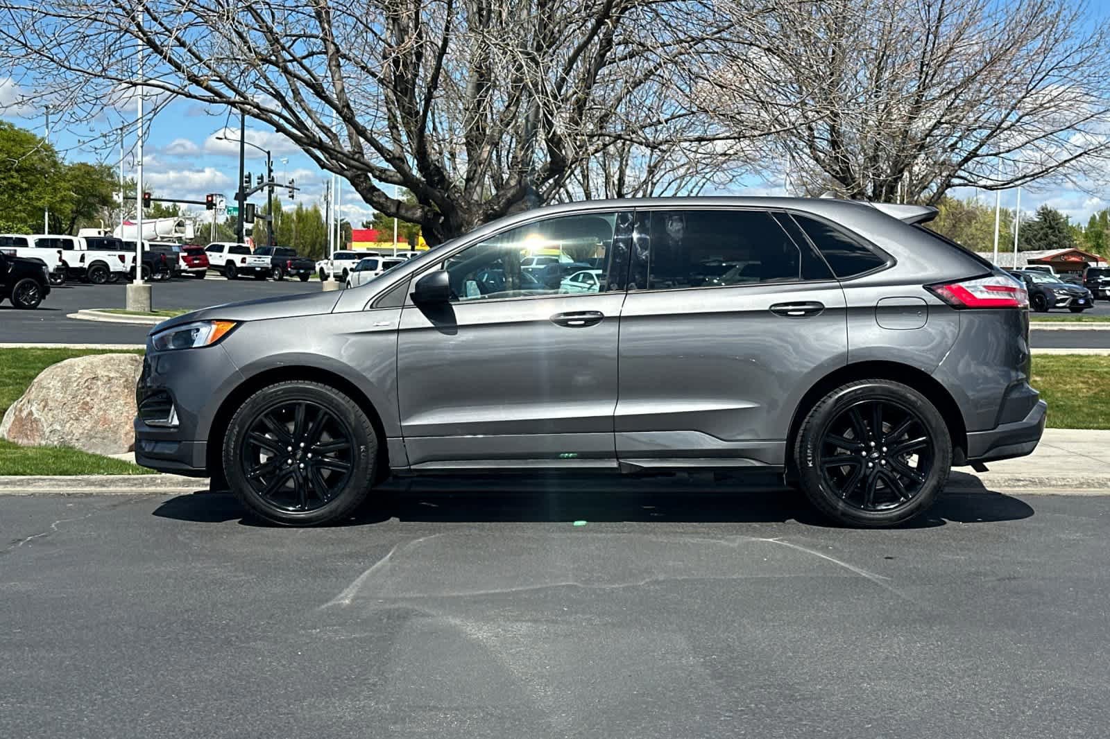 Certified 2022 Ford Edge ST-Line AWD/4WD image 2