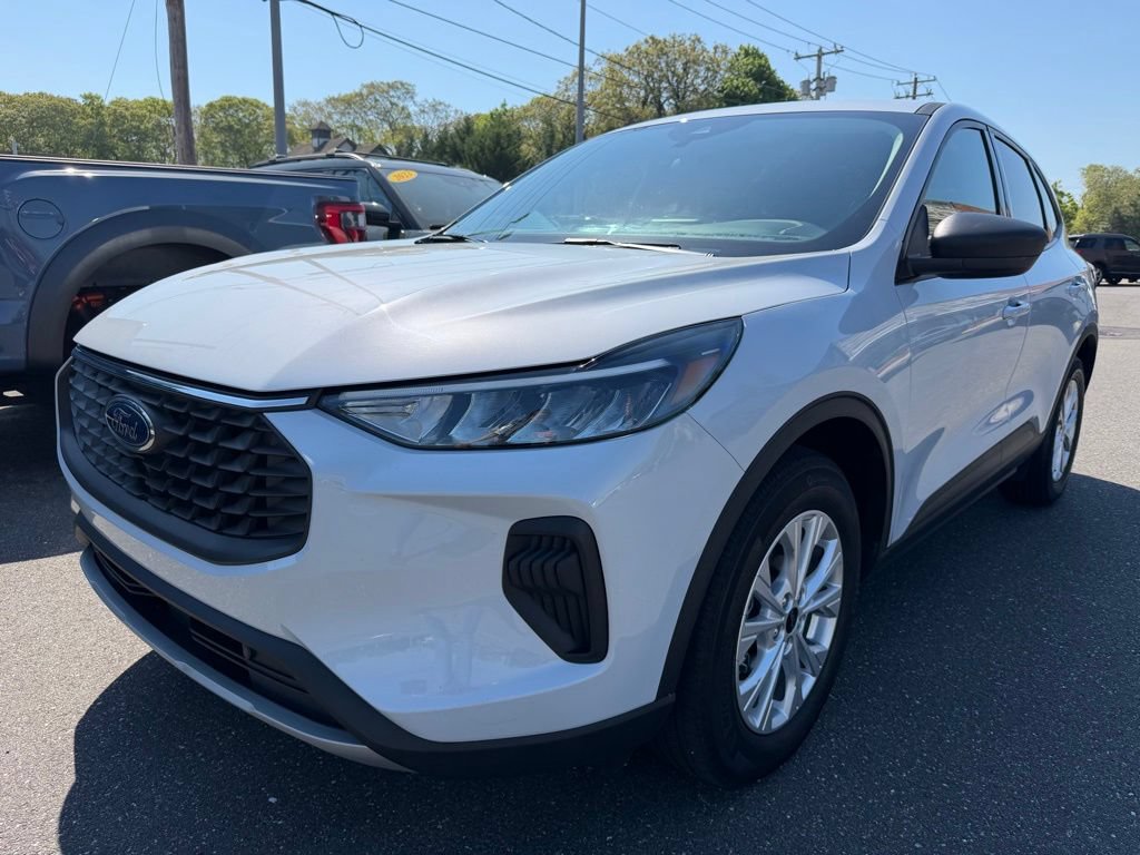 Certified 2025 Ford Escape Active FWD image 5