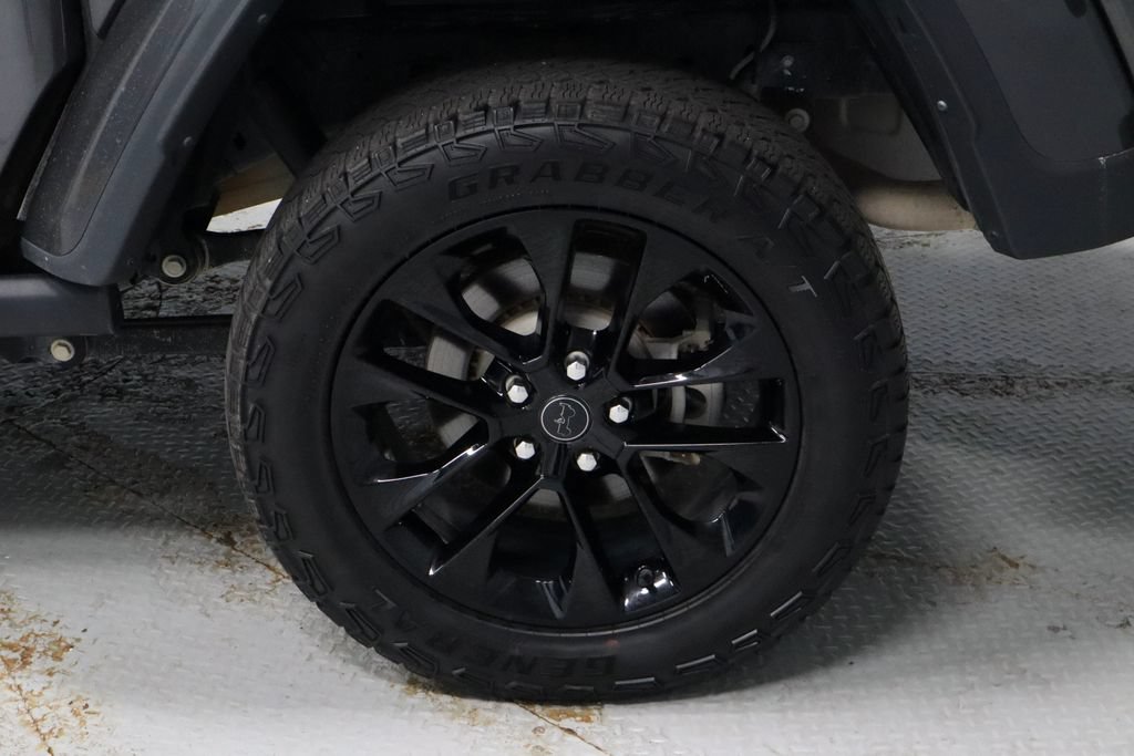 Used 2024 Jeep Gladiator Sport AWD/4WD image 18