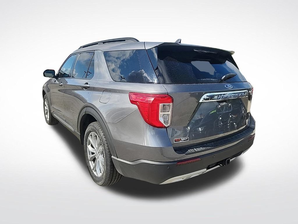 Certified 2023 Ford Explorer XLT w/ Equipment Group 202A AWD/4WD image 5