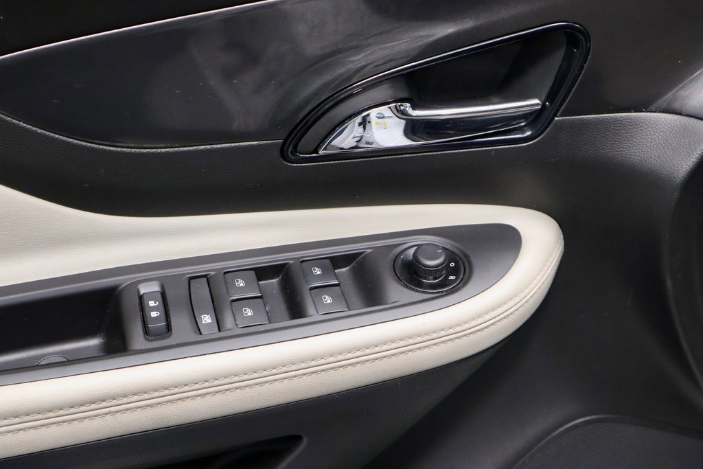 Used 2021 Buick Encore Preferred image 22