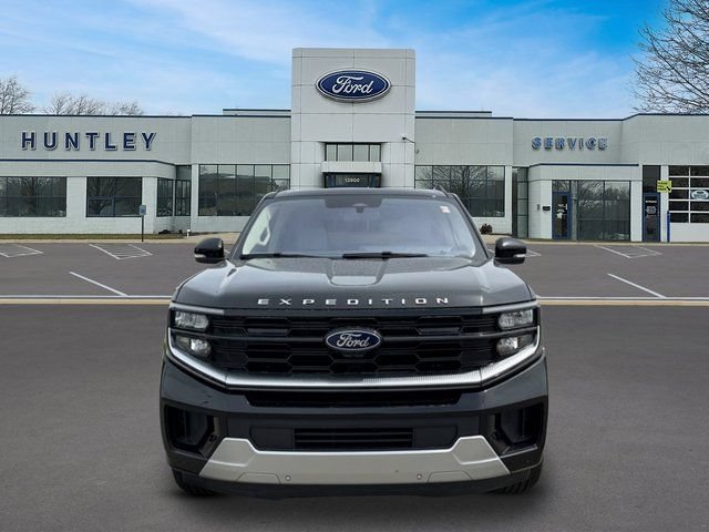 Certified 2025 Ford Expedition Platinum w/ Platinum Ultimate Package AWD/4WD image 2