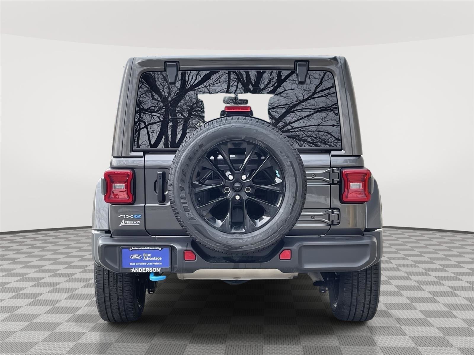 Used 2022 Jeep Wrangler Unlimited Sahara w/ Cold Weather Group AWD/4WD image 8