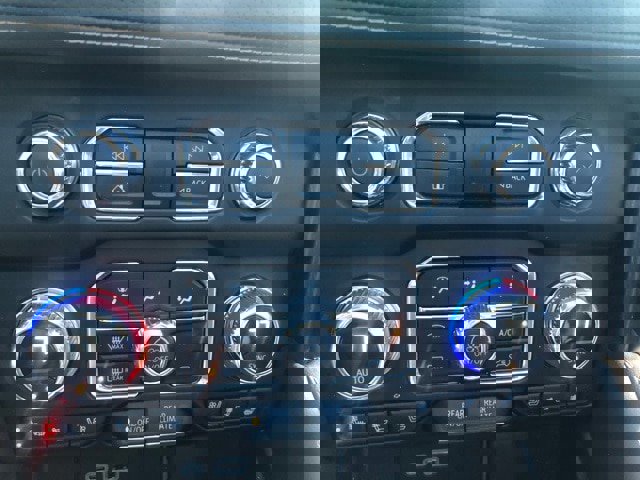 Used 2024 GMC Yukon XL AT4 w/ AT4 Premium Package image 13