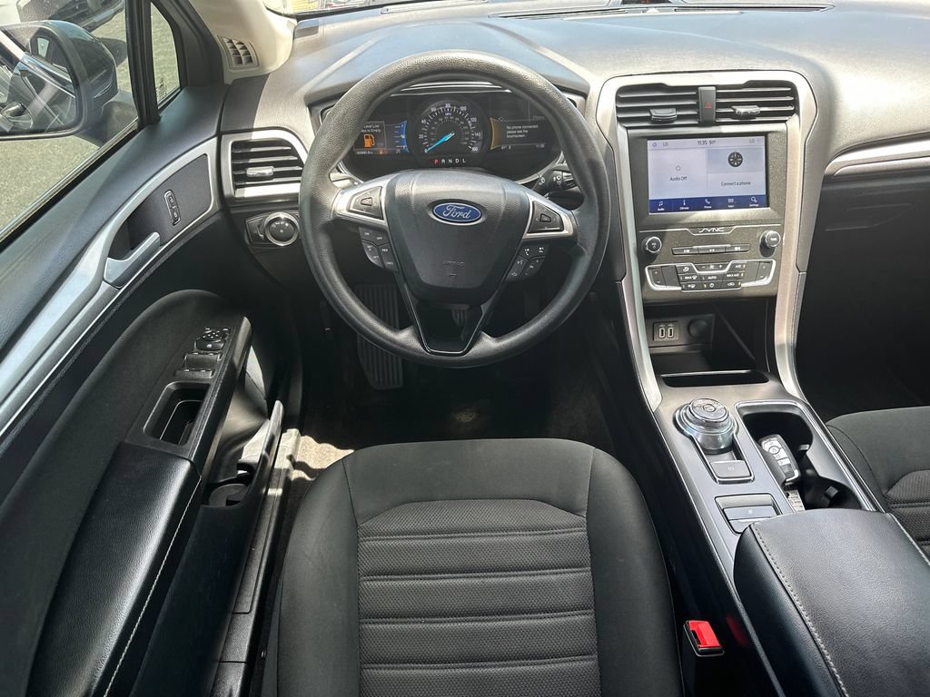 Certified 2020 Ford Fusion SE FWD image 22