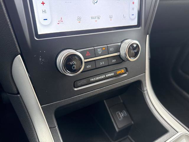 Certified 2024 Ford Edge SEL image 32