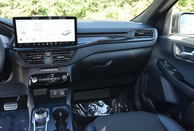 Certified 2023 Ford Escape ST-Line w/ Tech Pack #1 AWD/4WD image 33