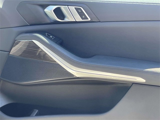 Used 2021 BMW X5 xDrive40i w/ Convenience Package image 32