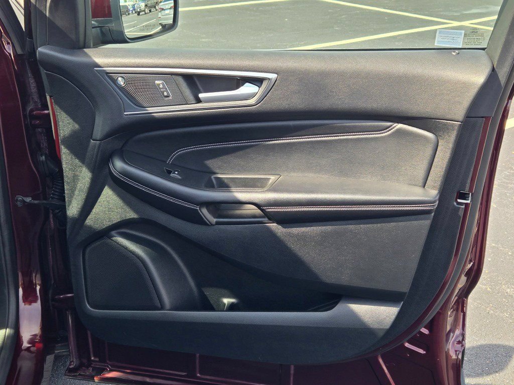 Certified 2022 Ford Edge Titanium AWD/4WD image 5