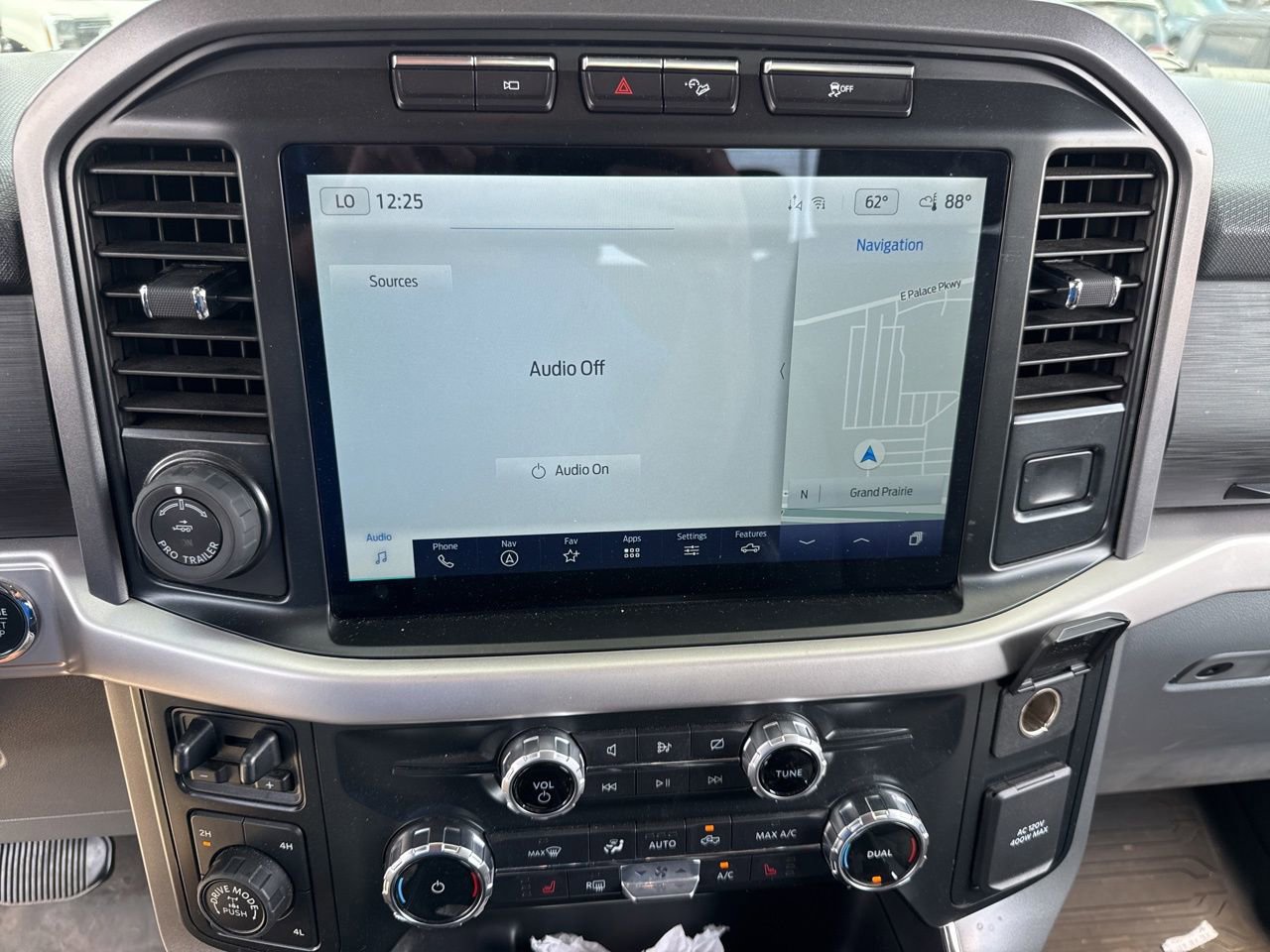 Certified 2022 Ford F150 XLT w/ Equipment Group 302A High image 24