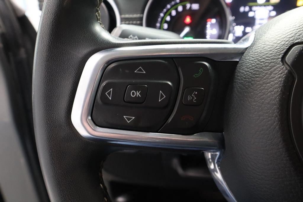 Used 2023 Jeep Wrangler Unlimited Sahara AWD/4WD image 28