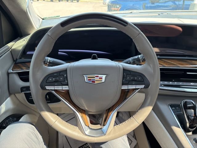 Used 2024 Cadillac Escalade ESV Premium Luxury Platinum image 9