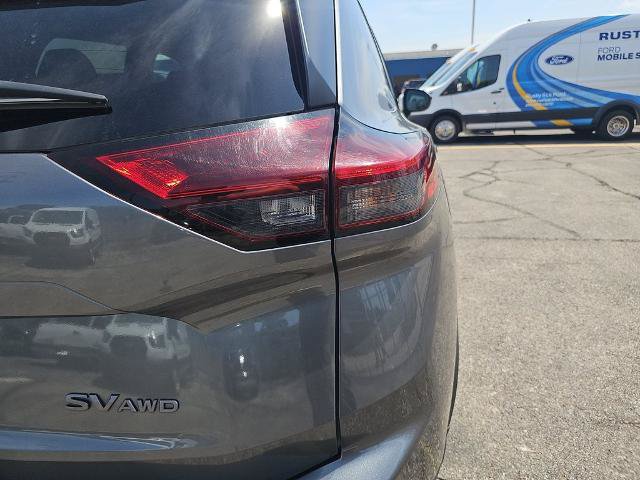 Used 2024 Nissan Rogue SV AWD/4WD image 34