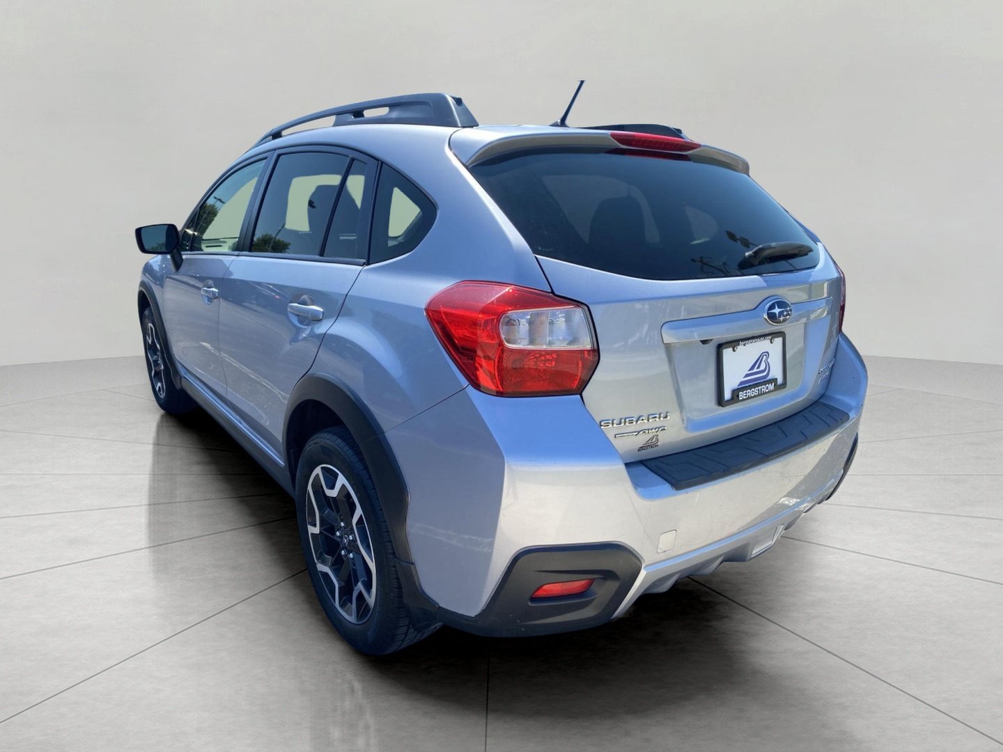 Used 2017 Subaru Crosstrek 2.0i Premium w/ Popular Package #1 AWD/4WD image 8