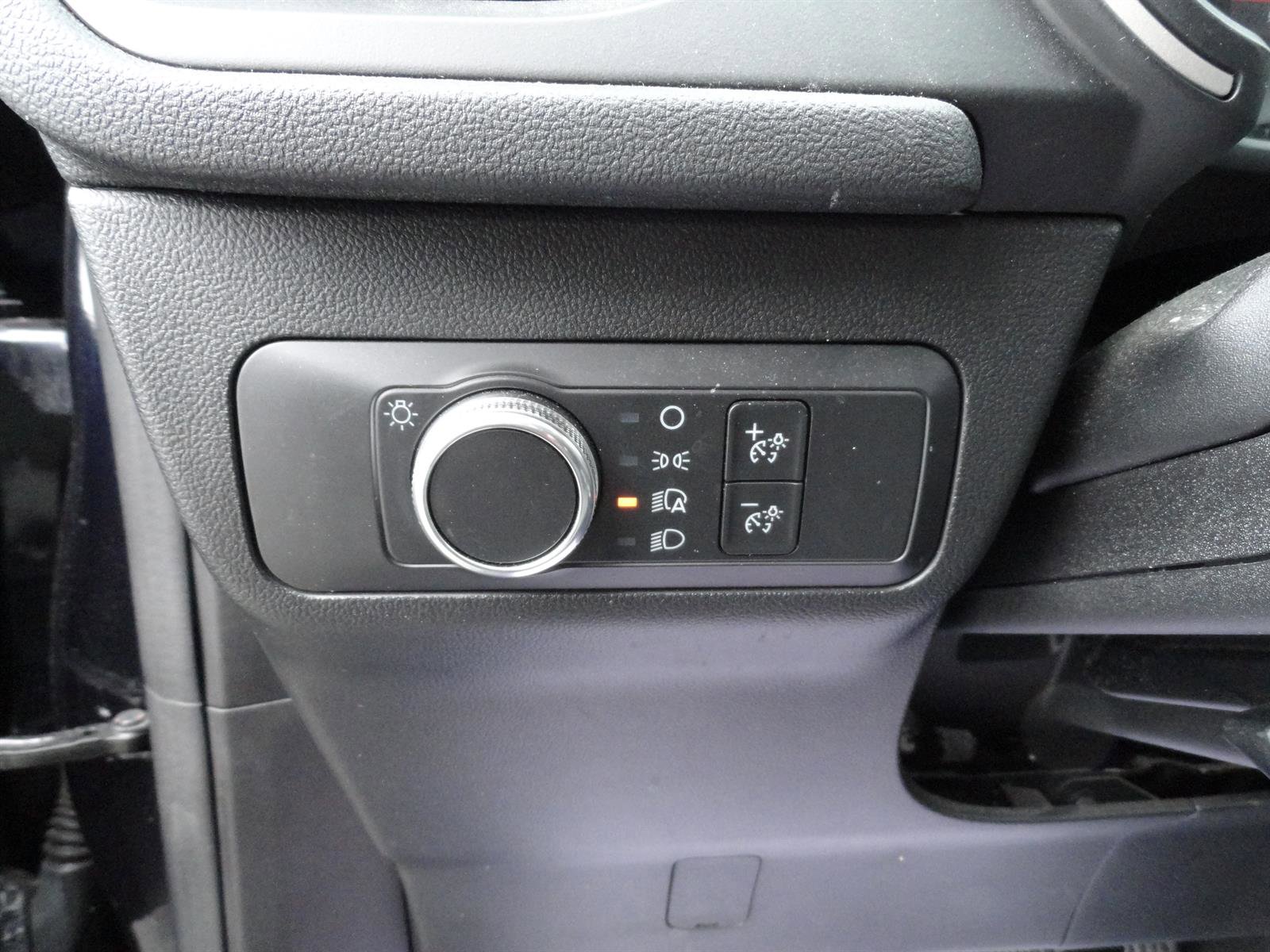 Certified 2021 Ford Escape SE image 11