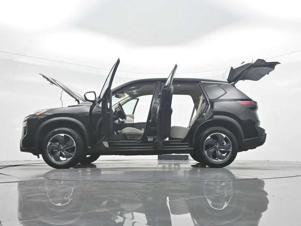 Used 2025 Nissan Rogue SV FWD image 53