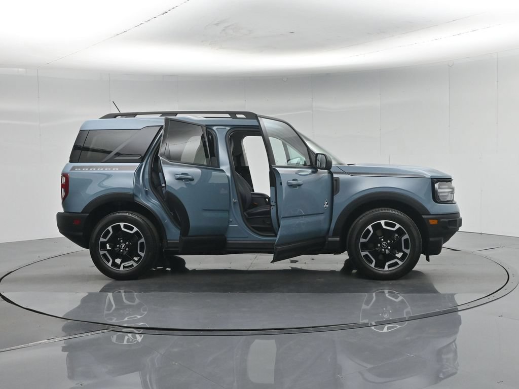 Certified 2023 Ford Bronco Sport Outer Banks w/ Tech Package AWD/4WD image 5