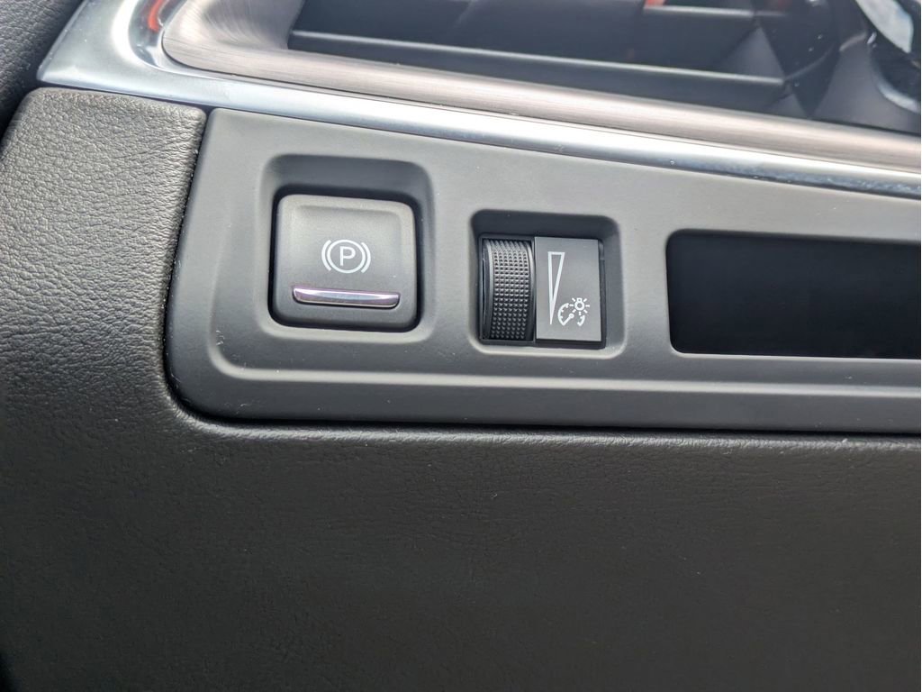 Used 2023 Cadillac XT5 Luxury FWD image 25