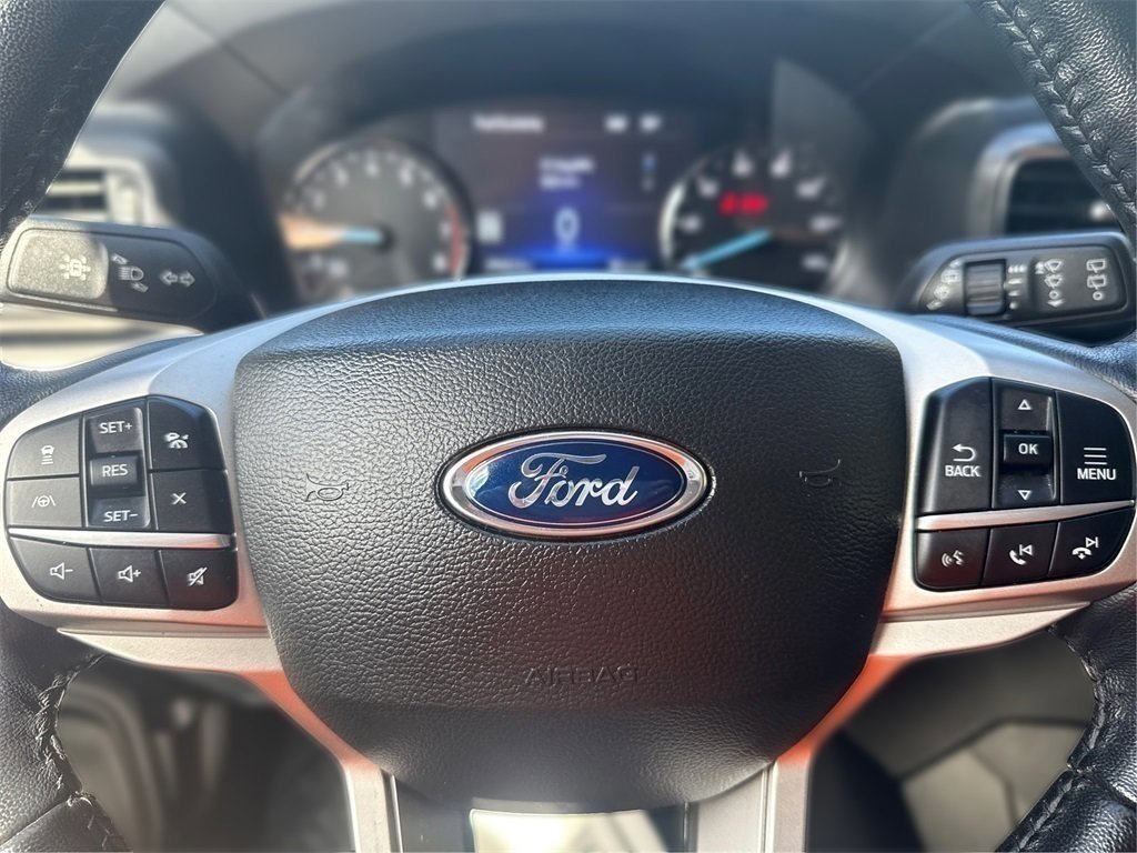 Certified 2022 Ford Explorer XLT w/ Equipment Group 202A image 19