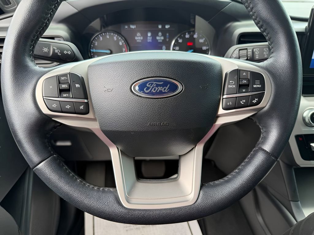 Certified 2023 Ford Explorer XLT RWD image 37