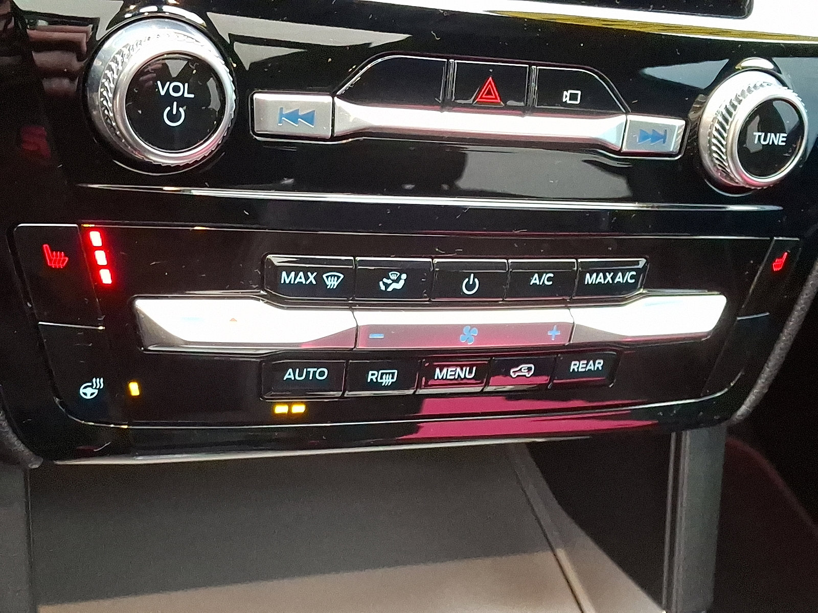 Certified 2022 Ford Explorer ST-Line w/ Class IV Trailer Tow Package image 20