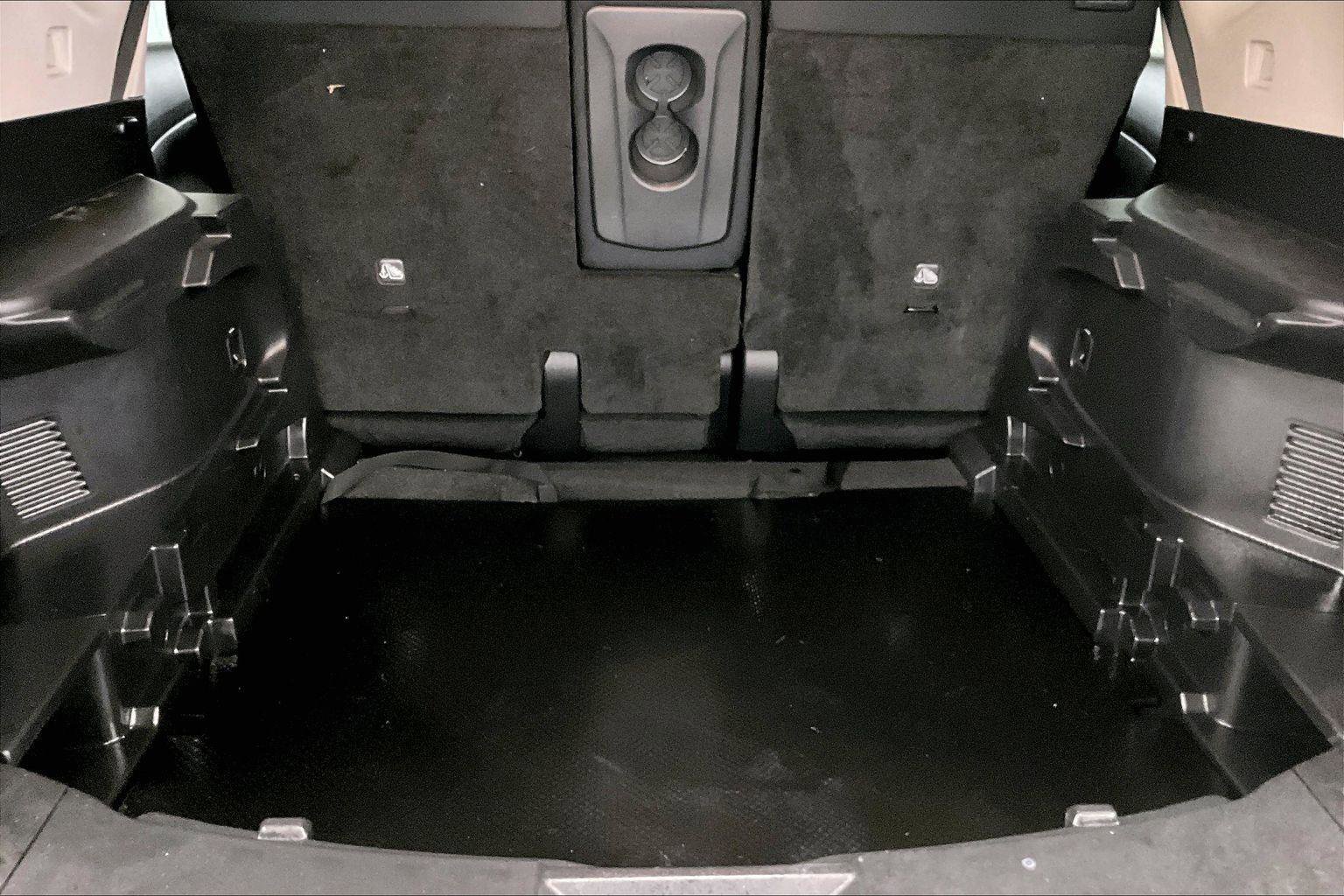 Used 2017 Nissan Rogue SV image 33