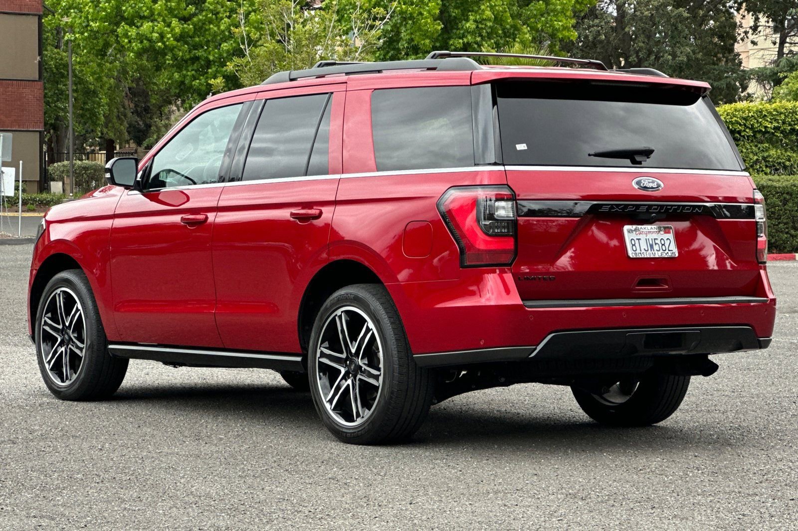 Certified 2020 Ford Expedition Limited w/ Equipment Group 303A AWD/4WD image 5