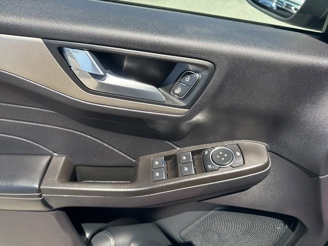 Certified 2021 Ford Escape SE FWD image 13