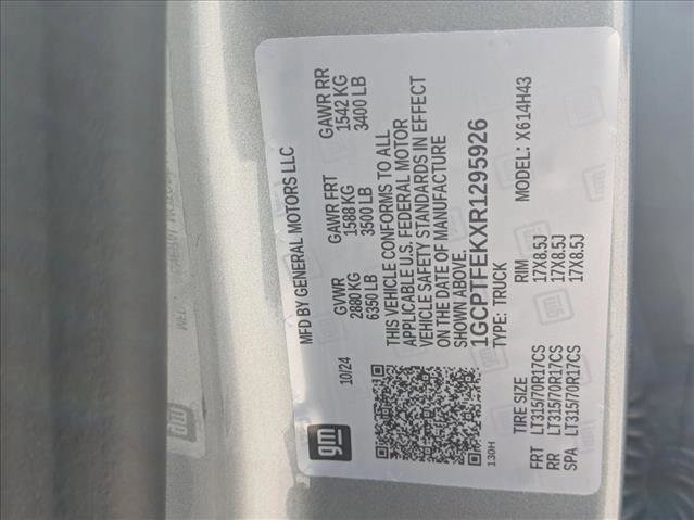 Used 2024 Chevrolet Colorado ZR2 w/ ZR2 Bison Edition image 16