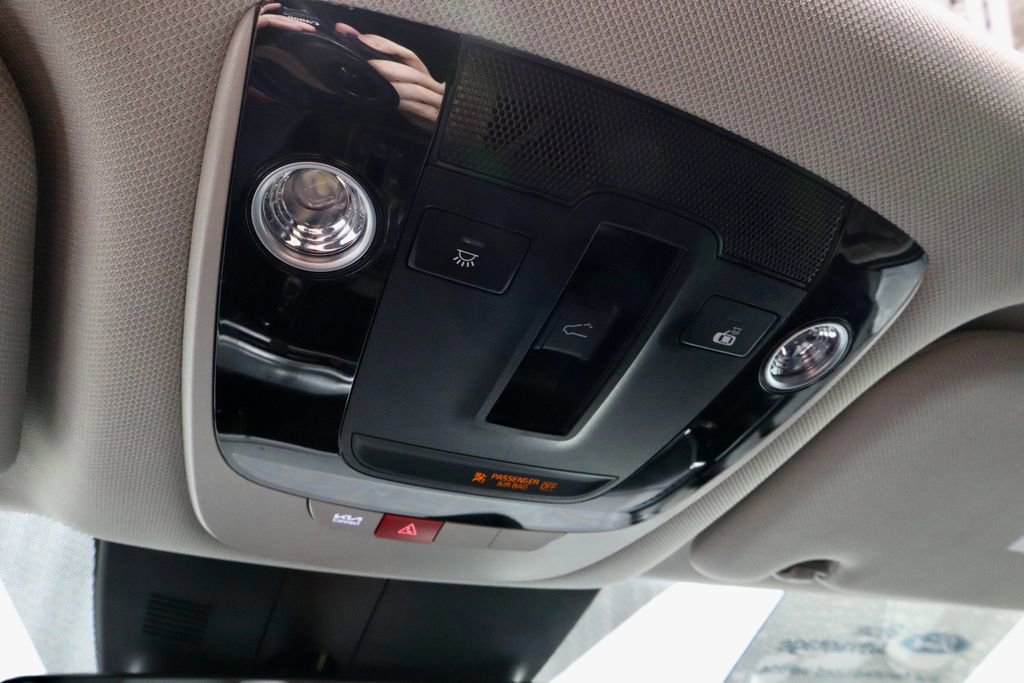 Used 2025 Kia Sorento EX w/ Panoramic Sunroof Package image 35