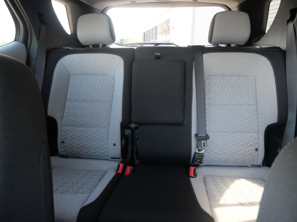Used 2023 Chevrolet Equinox LT FWD image 16