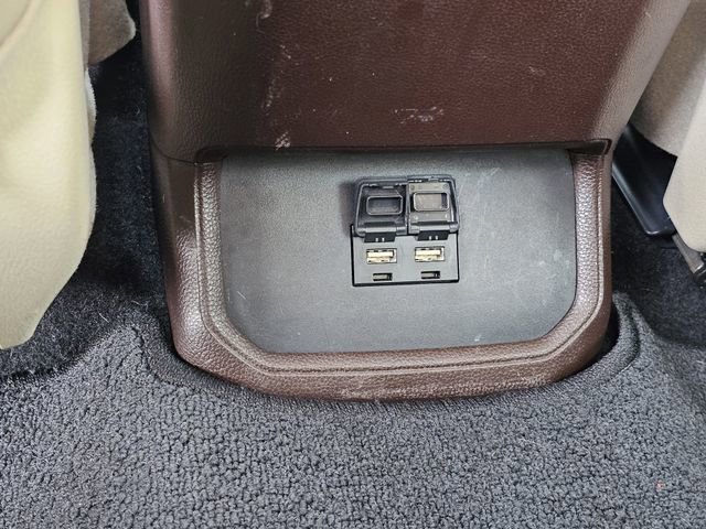 Used 2021 Toyota Highlander XLE image 19