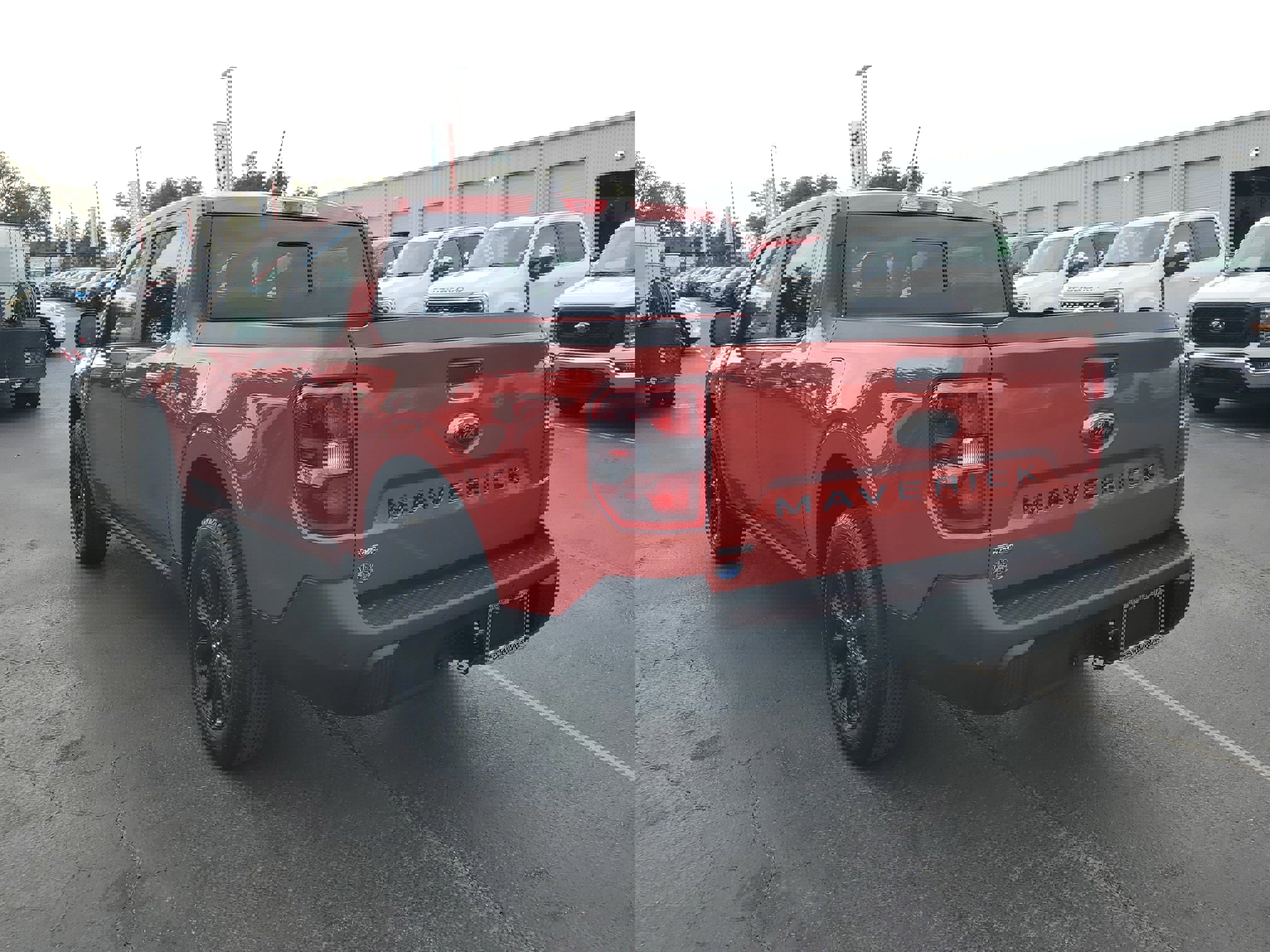 Certified 2024 Ford Maverick Lariat w/ Black Appearance Package image 3