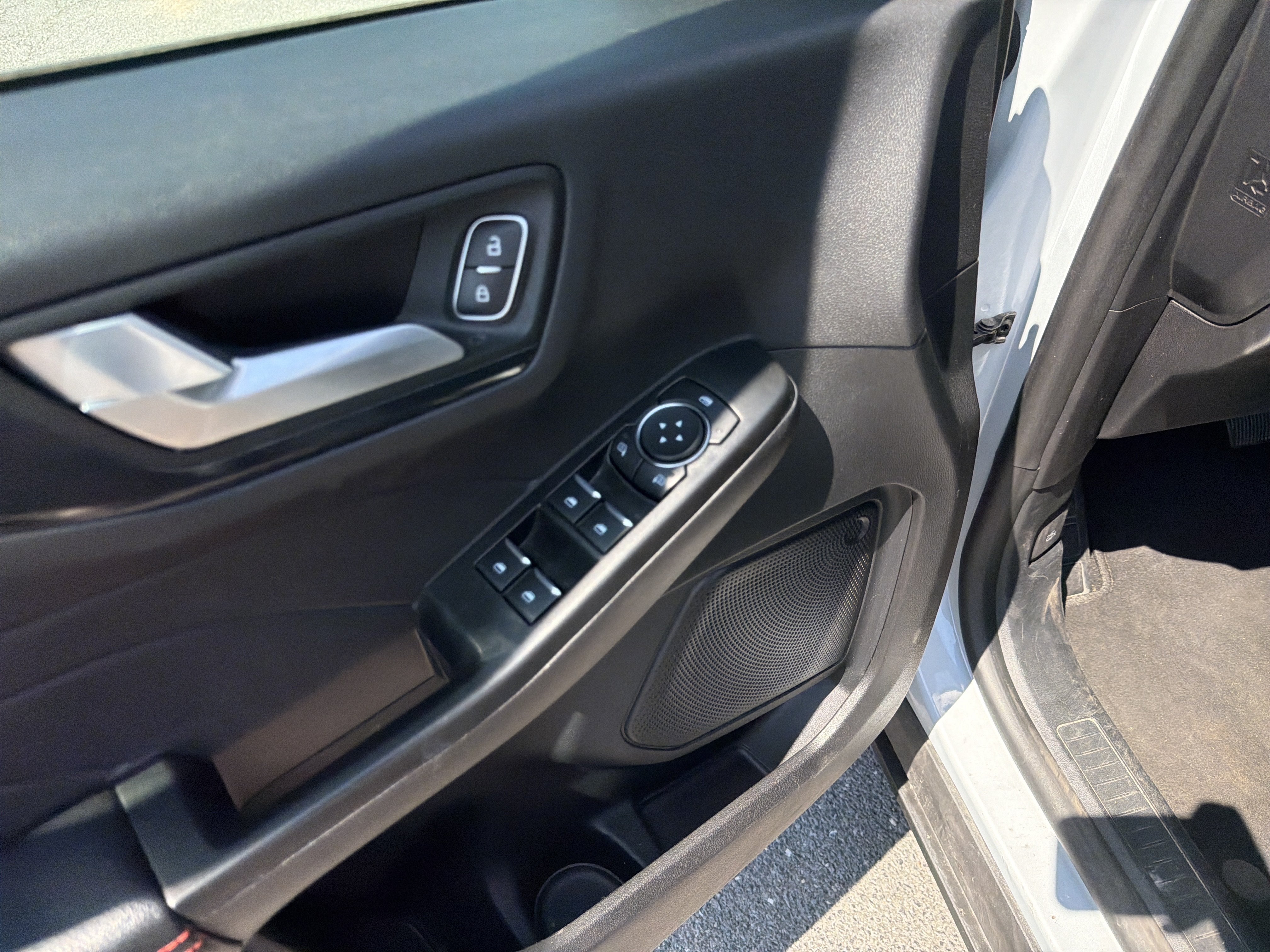 Certified 2025 Ford Escape ST-Line AWD/4WD image 16
